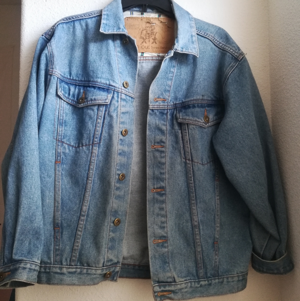 OVERSIZED VINTAGE DENIM JACKET!!